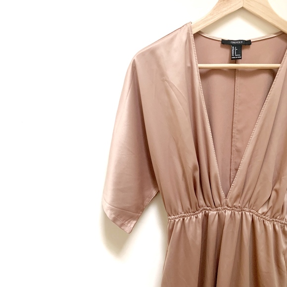 Forever 21 Dresses & Skirts - Forever 21 rose gold maxi dress Small